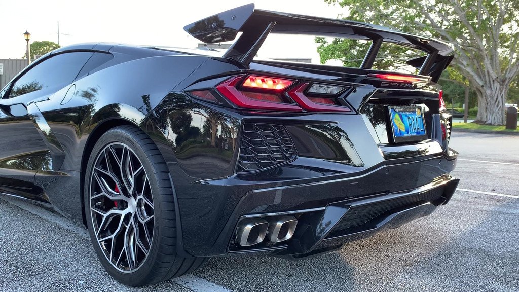 Fabtech 2020+ C8 Headers Mirror Polished Chrome - Image 8